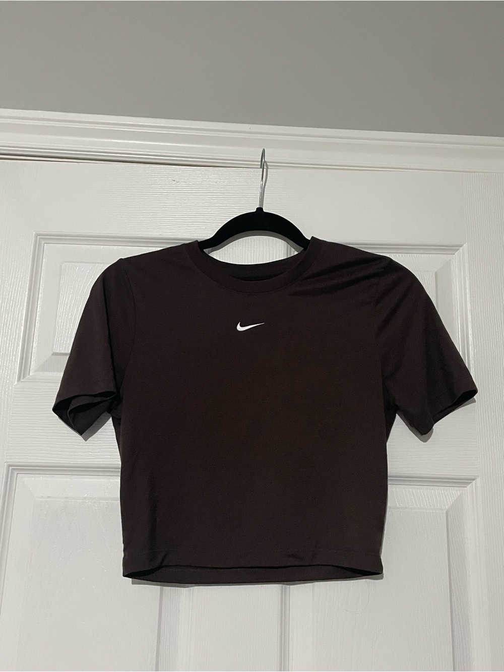 Brown Nike Cropped Tee